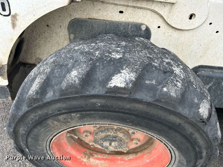 image for item DI7962 2013 Bobcat S650  skid steer loader