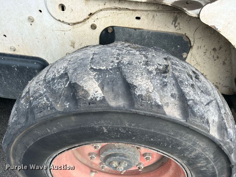 image for item DI7962 2013 Bobcat S650  skid steer loader