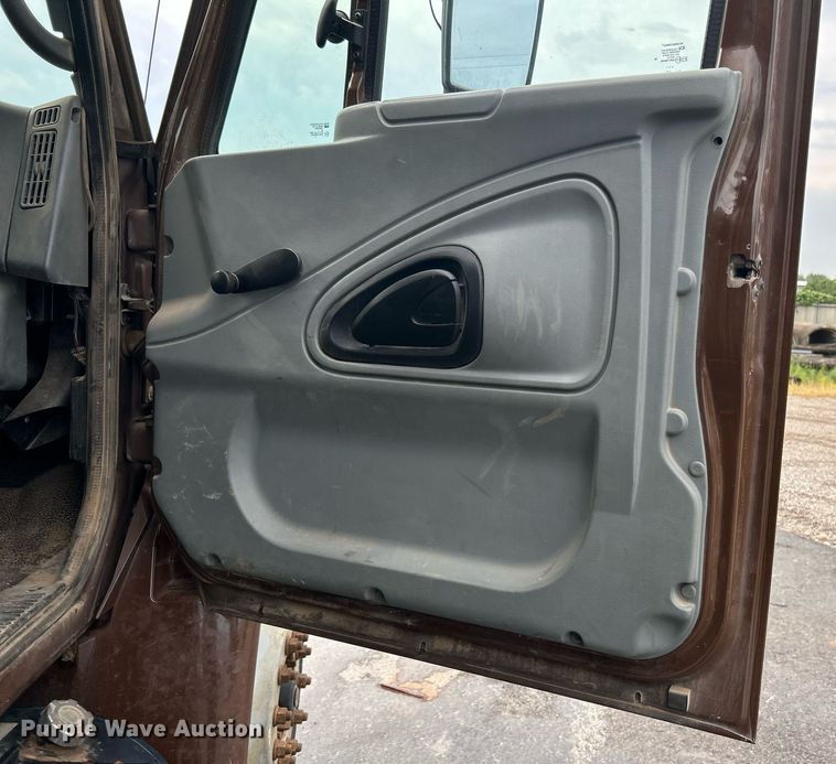 image for item DI7968 2007 International 4300  dump truck