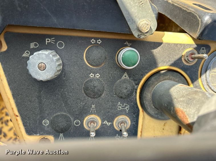 image for item DI7969 2002 Caterpillar CB-224D  double drum vibratory roller