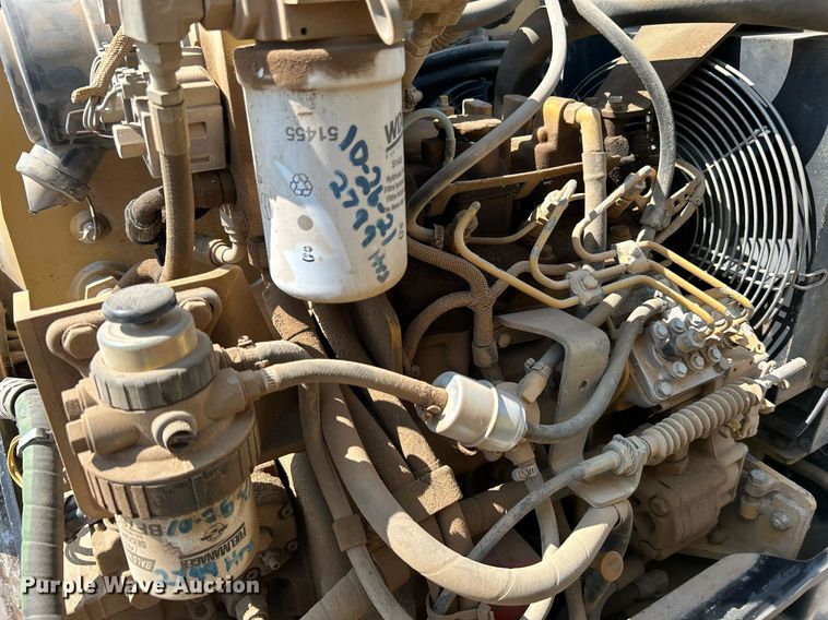 image for item DI7969 2002 Caterpillar CB-224D  double drum vibratory roller