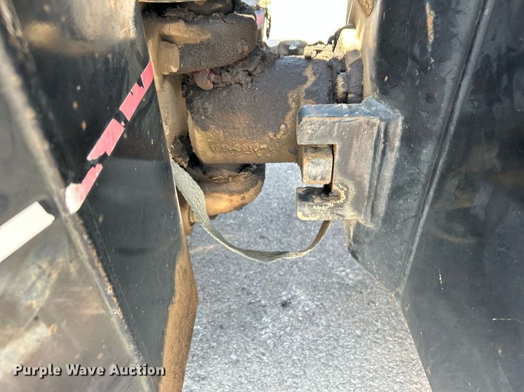 image for item DI7969 2002 Caterpillar CB-224D  double drum vibratory roller