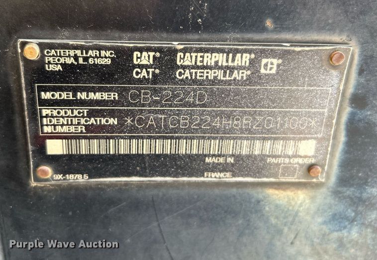 image for item DI7969 2002 Caterpillar CB-224D  double drum vibratory roller