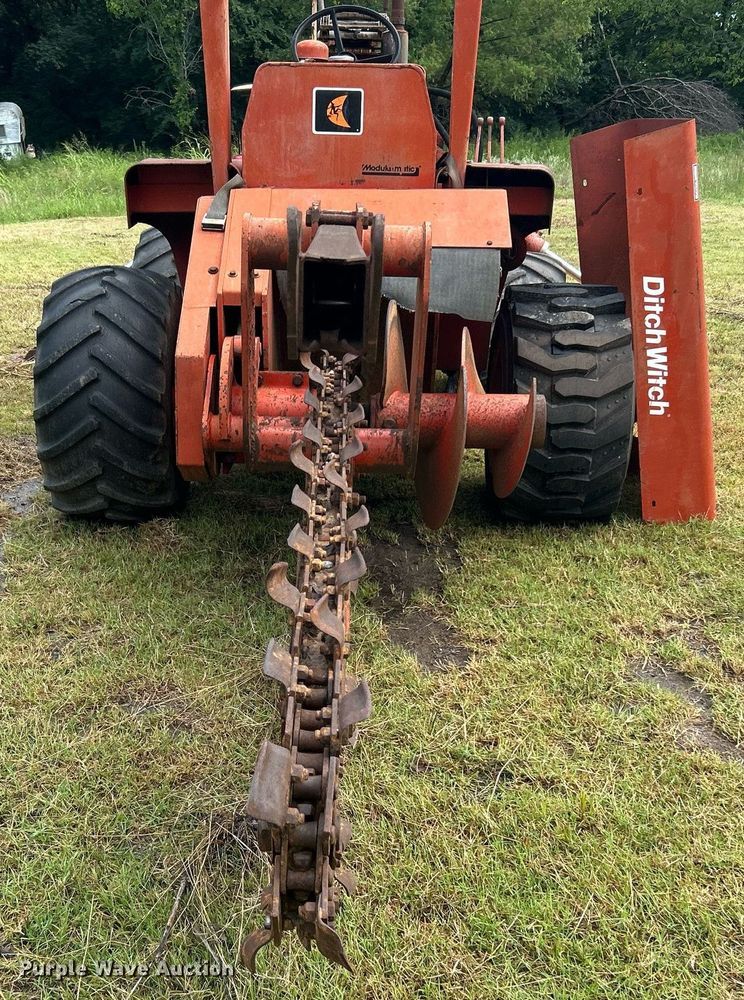 image for item DI7973 1979 Ditch Witch R40CG  trencher