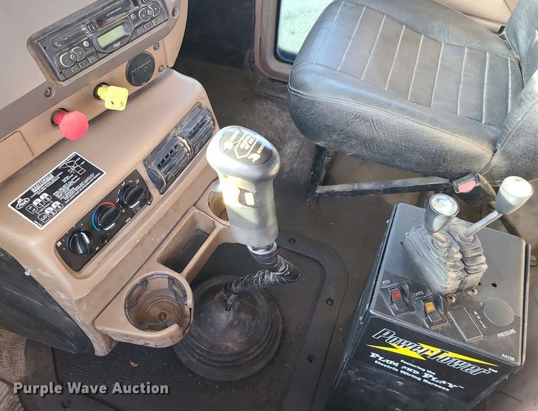 image for item DK4008 2006 Mack CV713  roll-off container truck