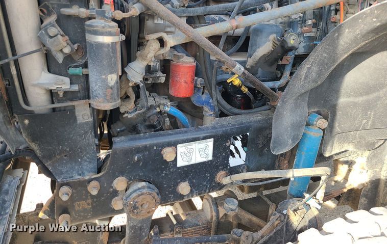 image for item DK4008 2006 Mack CV713  roll-off container truck