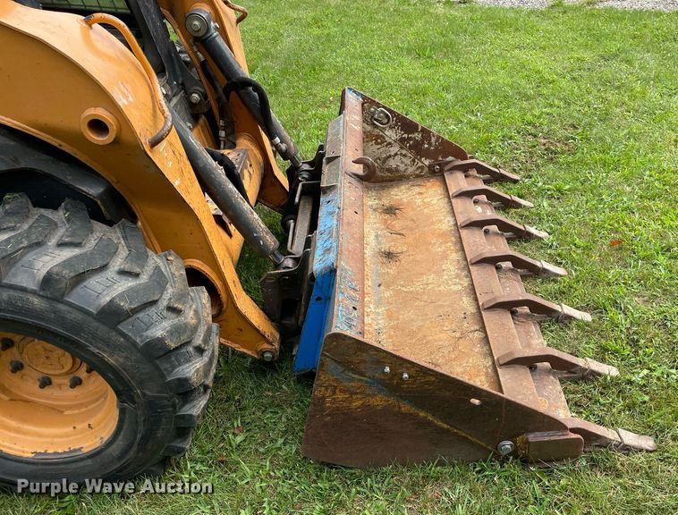 image for item DL3961 2014 Case SV185  skid steer loader