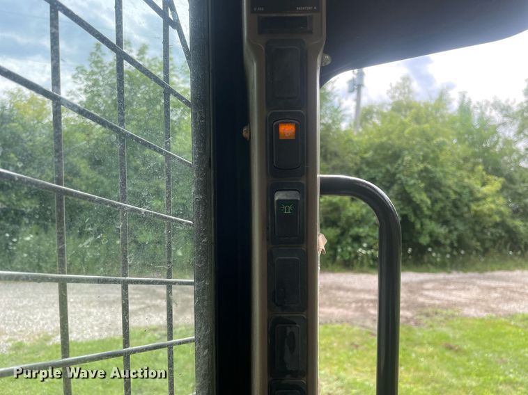 image for item DL3961 2014 Case SV185  skid steer loader