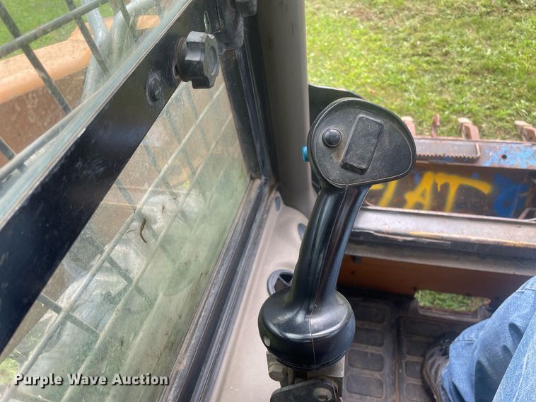 image for item DL3961 2014 Case SV185  skid steer loader