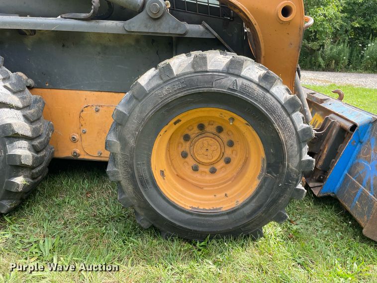 image for item DL3961 2014 Case SV185  skid steer loader