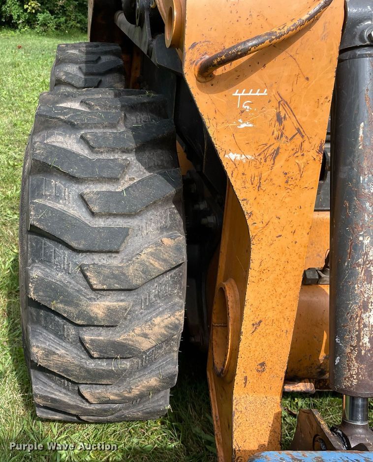 image for item DL3961 2014 Case SV185  skid steer loader