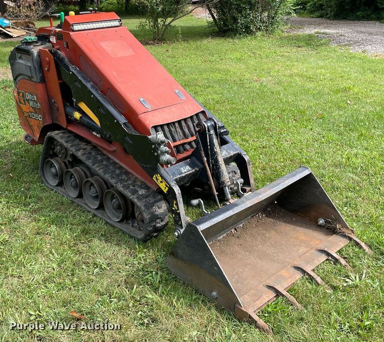 image for item DL3962 2017 Ditch Witch SK1050  compact utility loader