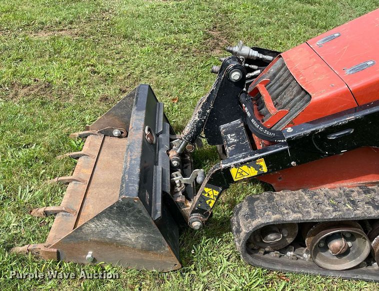 image for item DL3962 2017 Ditch Witch SK1050  compact utility loader