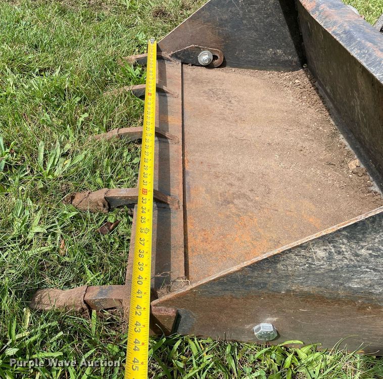 image for item DL3962 2017 Ditch Witch SK1050  compact utility loader