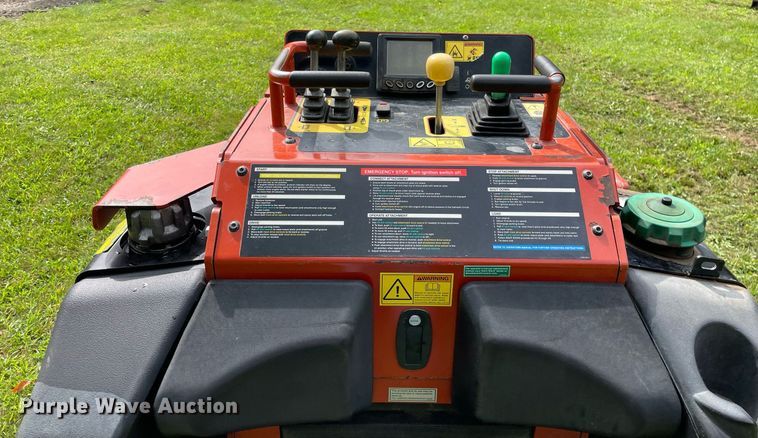 image for item DL3962 2017 Ditch Witch SK1050  compact utility loader