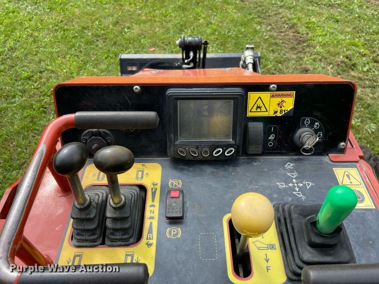 image for item DL3962 2017 Ditch Witch SK1050  compact utility loader