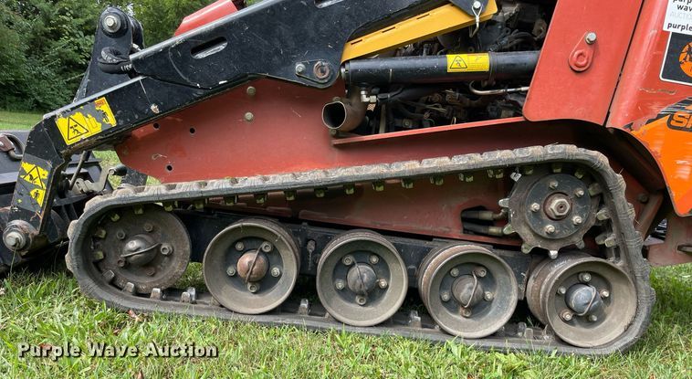 image for item DL3962 2017 Ditch Witch SK1050  compact utility loader