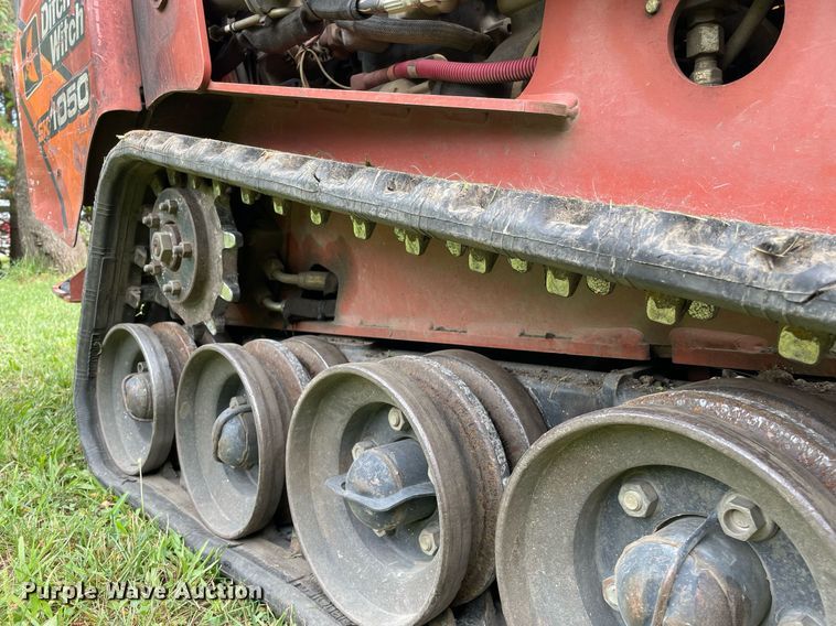 image for item DL3962 2017 Ditch Witch SK1050  compact utility loader