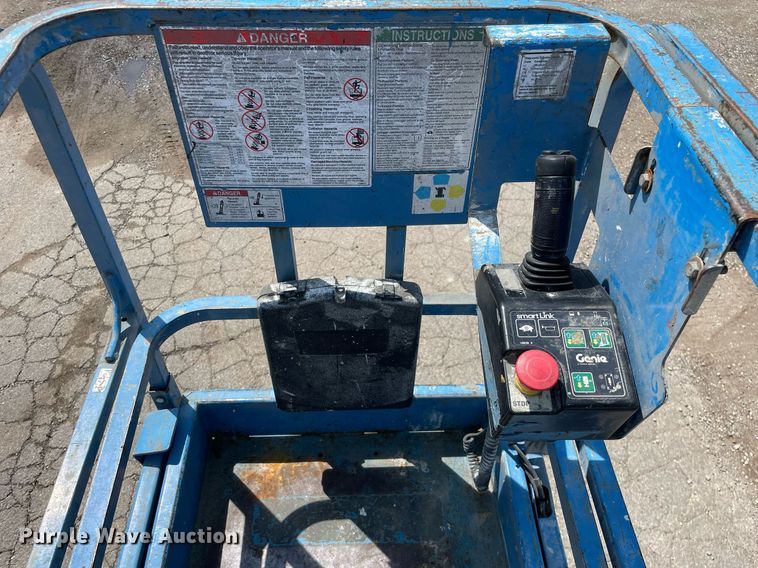 image for item DL3963 2015 Genie GS-2032  scissor lift