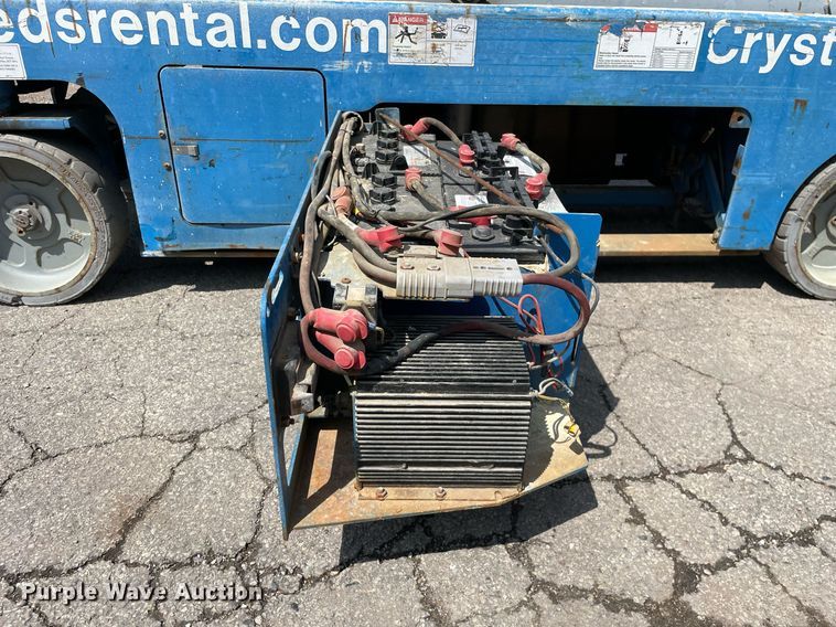 image for item DL3964 2015 Genie GS-2032  scissor lift