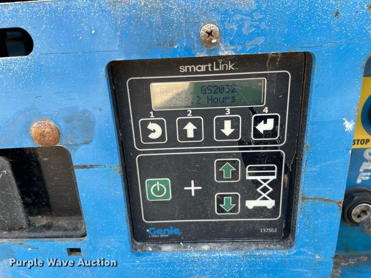 image for item DL3964 2015 Genie GS-2032  scissor lift