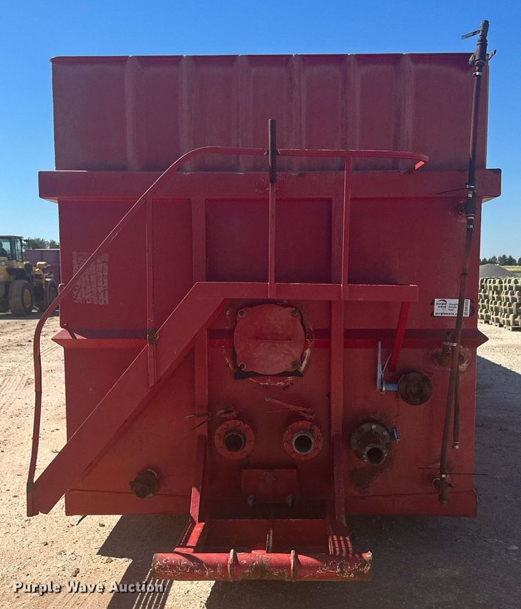 image for item DM2593 2004 Herring  frac tank trailer