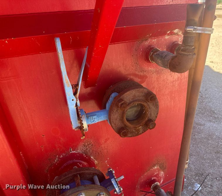 image for item DM2593 2004 Herring  frac tank trailer