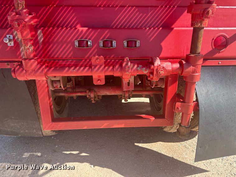 image for item DM2593 2004 Herring  frac tank trailer