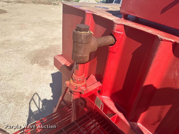 image for item DM2593 2004 Herring  frac tank trailer