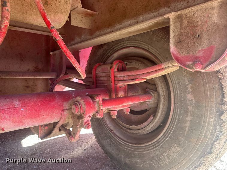 image for item DM2593 2004 Herring  frac tank trailer