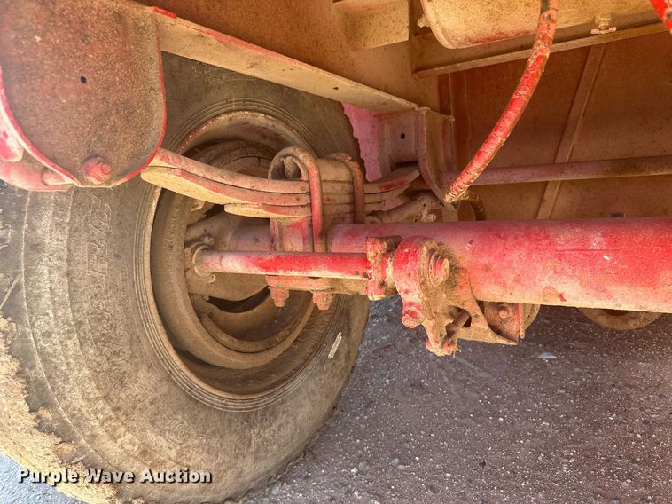 image for item DM2593 2004 Herring  frac tank trailer