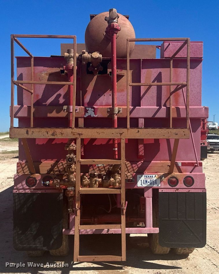 image for item DM2594 2005 Herring  frac tank trailer