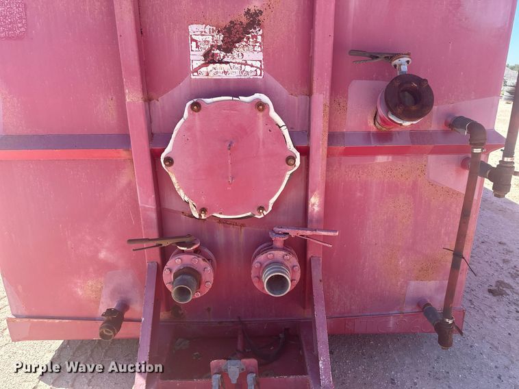 image for item DM2594 2005 Herring  frac tank trailer
