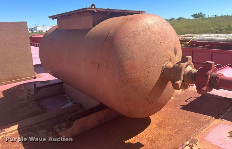 image for item DM2594 2005 Herring  frac tank trailer