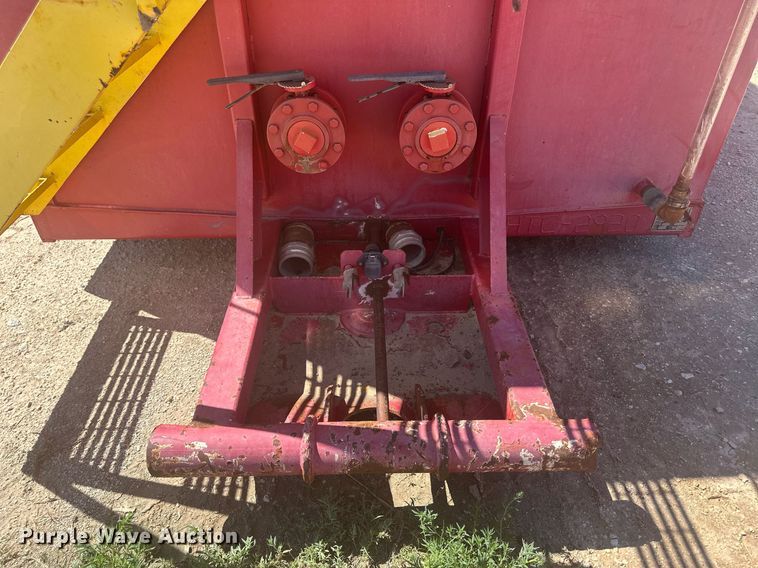 image for item DM2595 2006 Herring  frac tank trailer