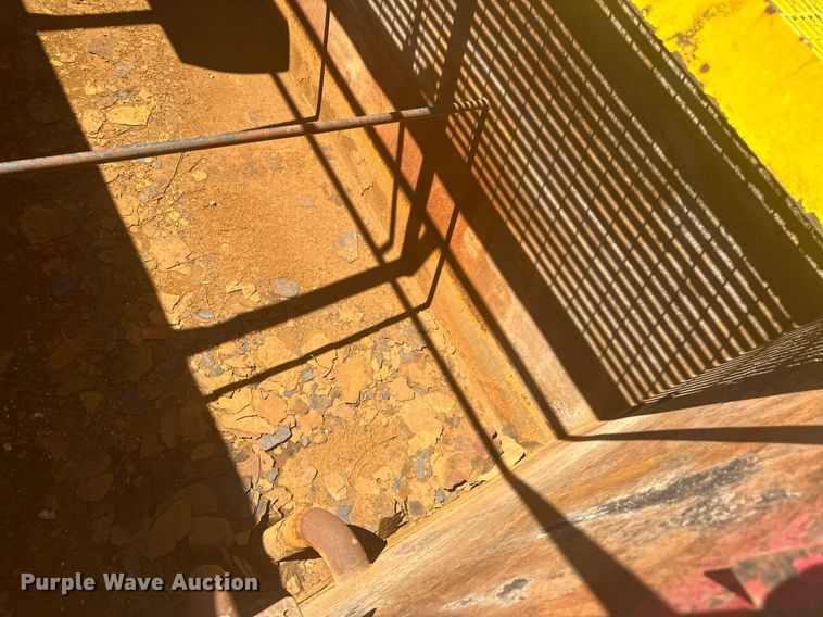 image for item DM2595 2006 Herring  frac tank trailer