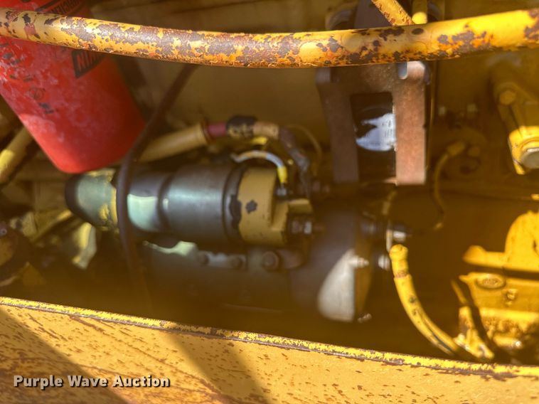 image for item DM2599 1980 Caterpillar D5B  dozer