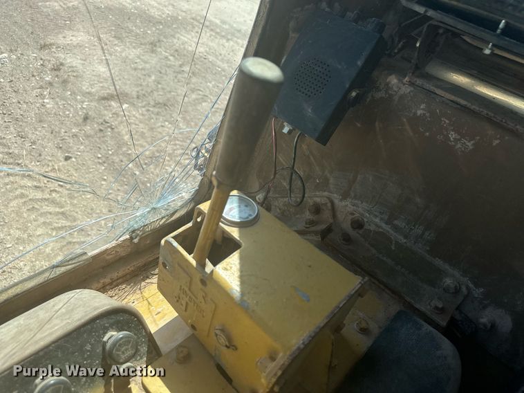 image for item DM2599 1980 Caterpillar D5B  dozer