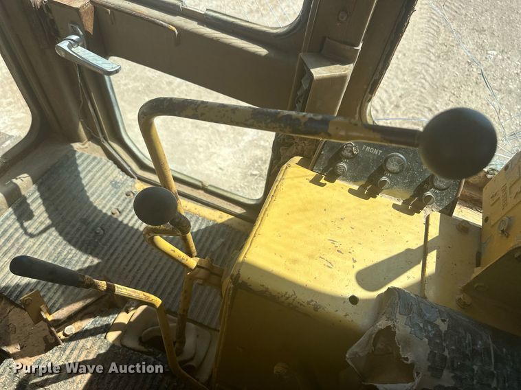 image for item DM2599 1980 Caterpillar D5B  dozer