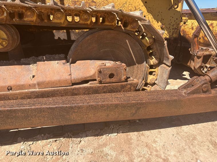 image for item DM2599 1980 Caterpillar D5B  dozer