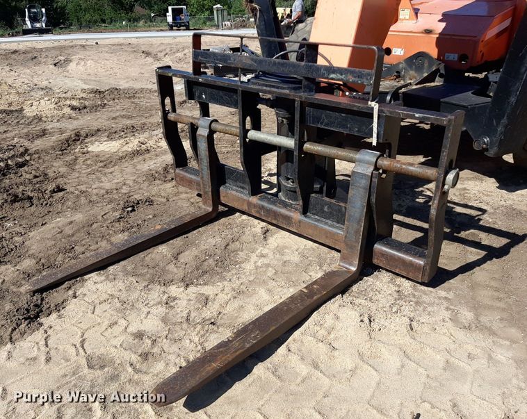 image for item DO3053 2012 JLG Skytrak 10054  telehandler