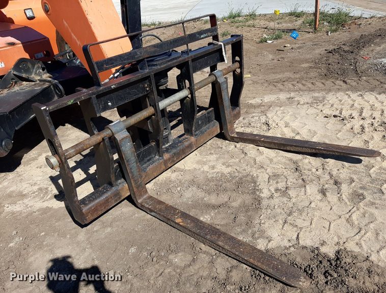 image for item DO3053 2012 JLG Skytrak 10054  telehandler