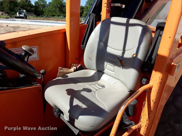 image for item DO3053 2012 JLG Skytrak 10054  telehandler