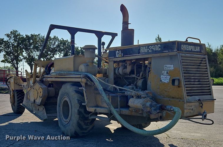 image for item DP2319 2002 Caterpillar RM-250C  soil stabilizer / reclaimer