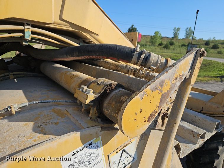 image for item DP2319 2002 Caterpillar RM-250C  soil stabilizer / reclaimer