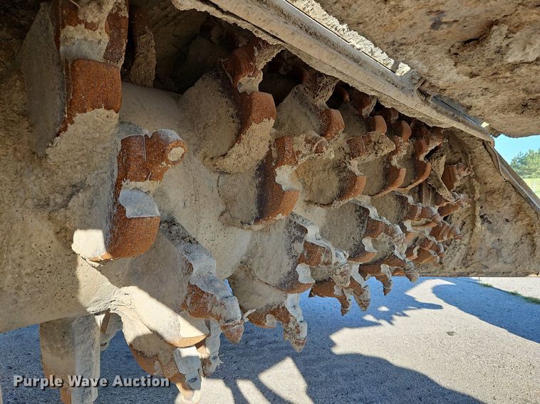 image for item DP2319 2002 Caterpillar RM-250C  soil stabilizer / reclaimer