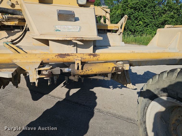 image for item DP2319 2002 Caterpillar RM-250C  soil stabilizer / reclaimer