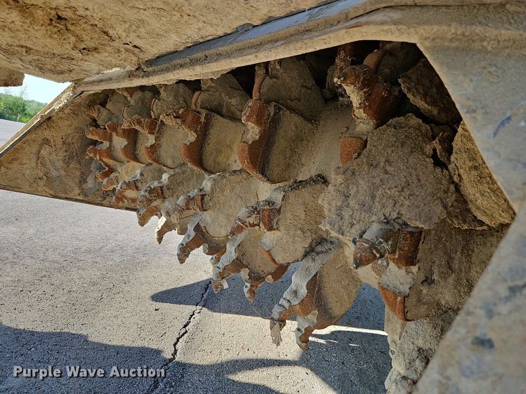 image for item DP2319 2002 Caterpillar RM-250C  soil stabilizer / reclaimer