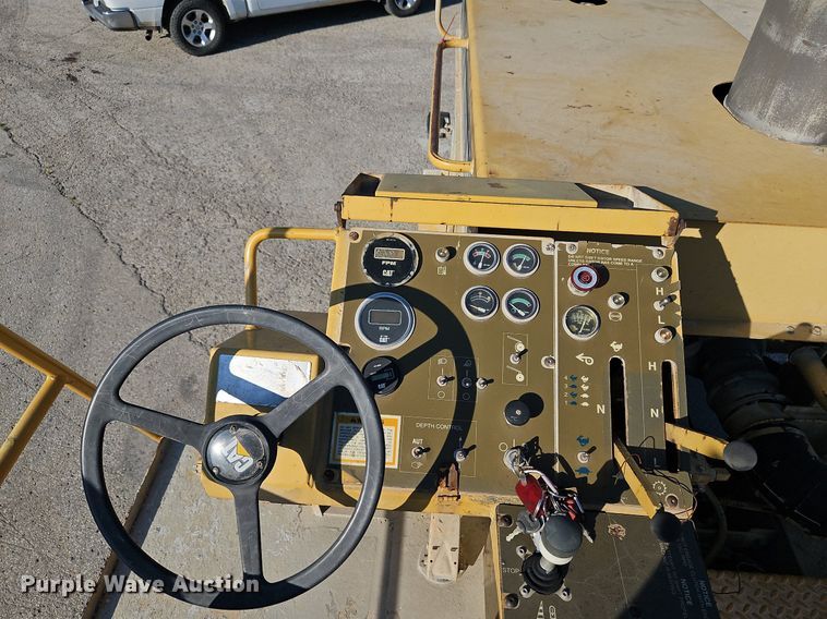 image for item DP2319 2002 Caterpillar RM-250C  soil stabilizer / reclaimer