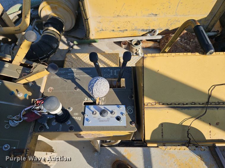 image for item DP2319 2002 Caterpillar RM-250C  soil stabilizer / reclaimer